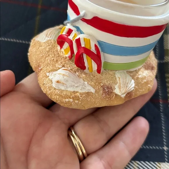 Colorful Beach Bucket tea light holder - Picture 4 of 8